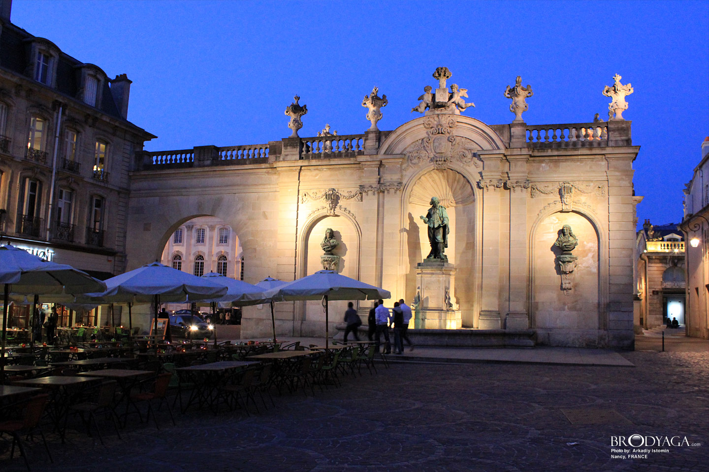 Nancy by night
